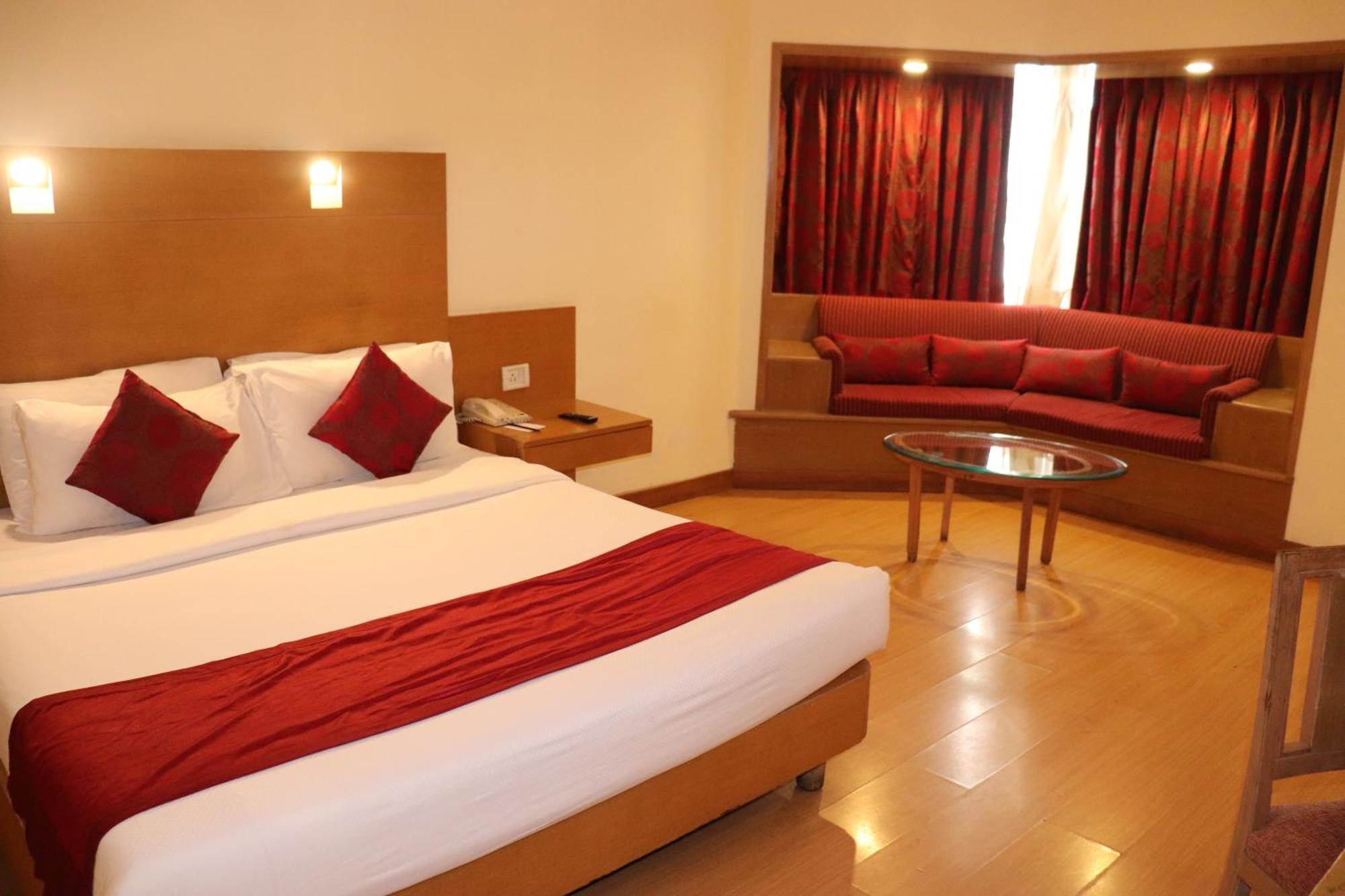 Vits Aurangabad Hotel ภายนอก รูปภาพ