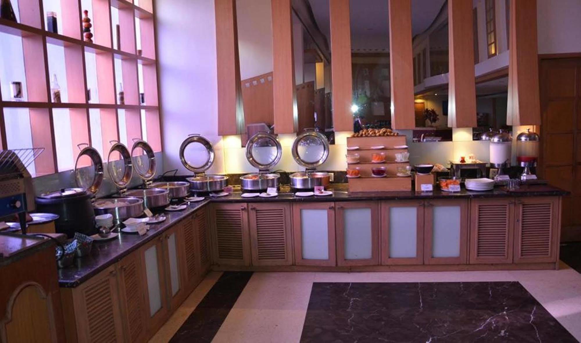 Vits Aurangabad Hotel ภายนอก รูปภาพ