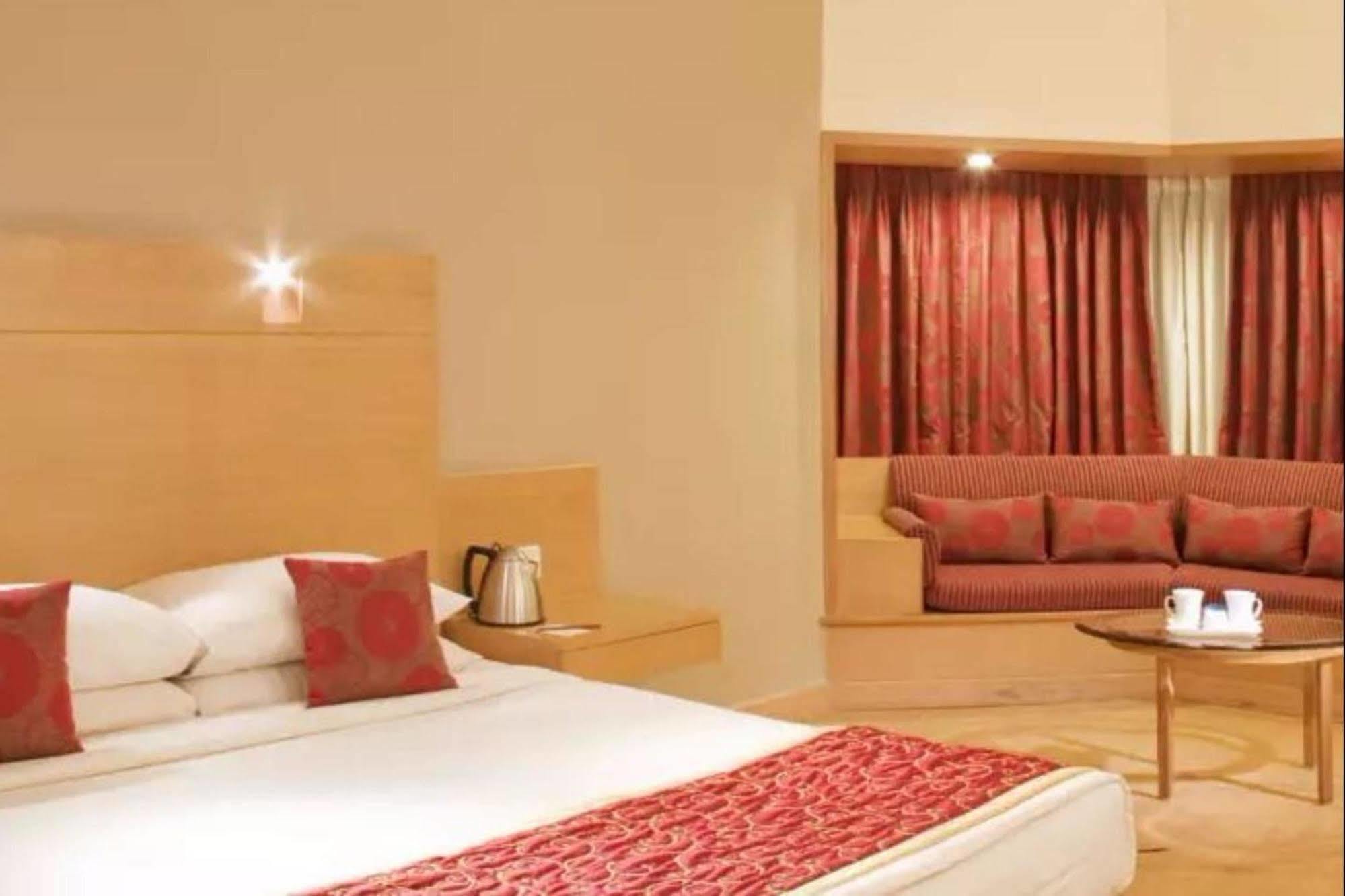 Vits Aurangabad Hotel ภายนอก รูปภาพ
